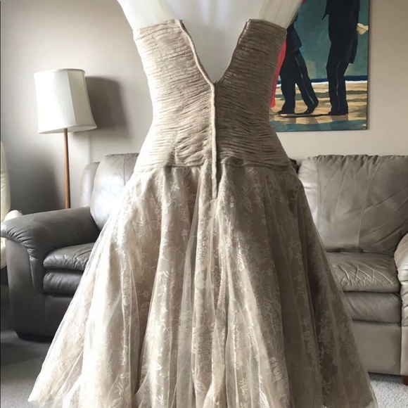 Kirstie Kelly Maidens Women’s Fairy Tale Wedding - Picture 4 of 5